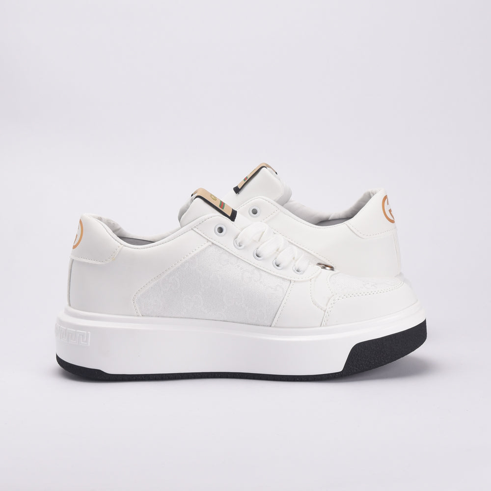 G.u.c.c.i blanches