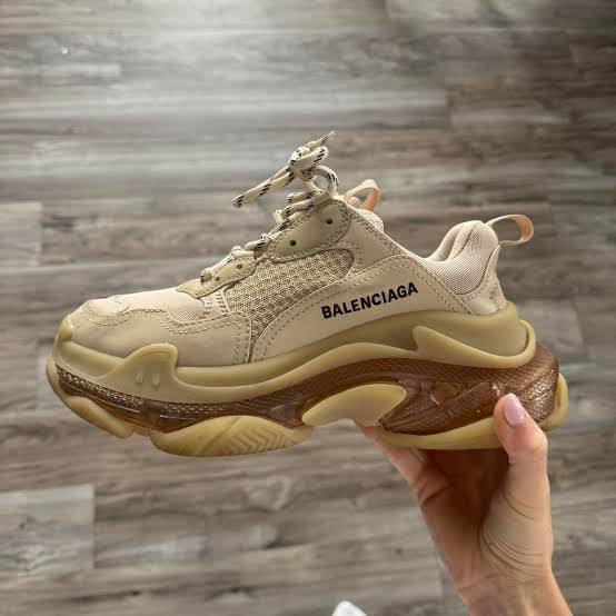 B.a.l.e.n.c.i.a.ga Triple S Beige