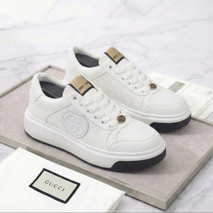 G.u.c.c.i blanches
