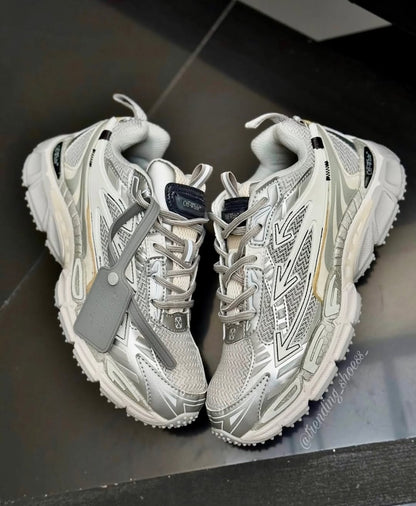 OFF-WHITE ''Be right back'' grey edition