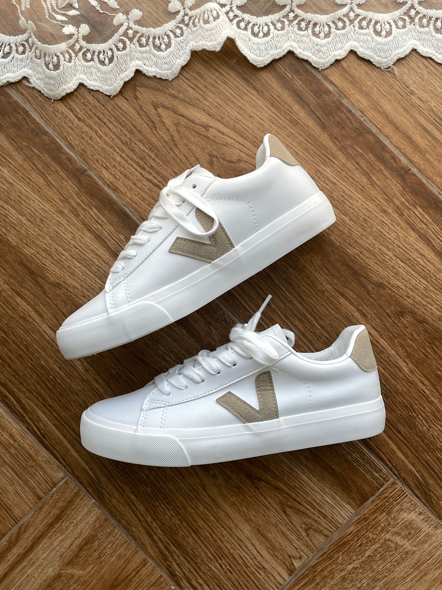 VEJA sneakers (Blanche khaki)