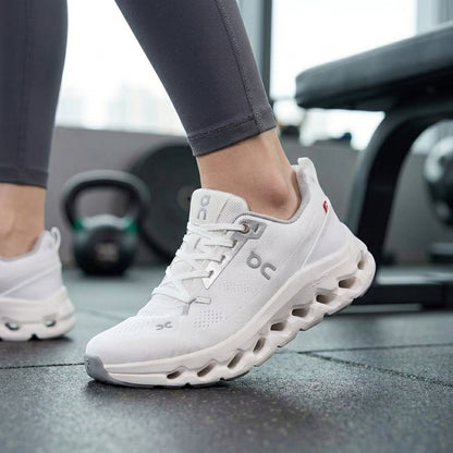 Oncloudtilt White edition ( Pour Femme )