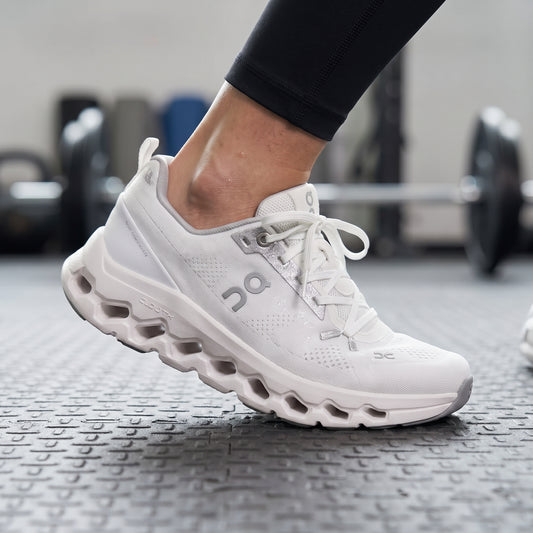 Oncloudtilt White edition ( Pour Femme )