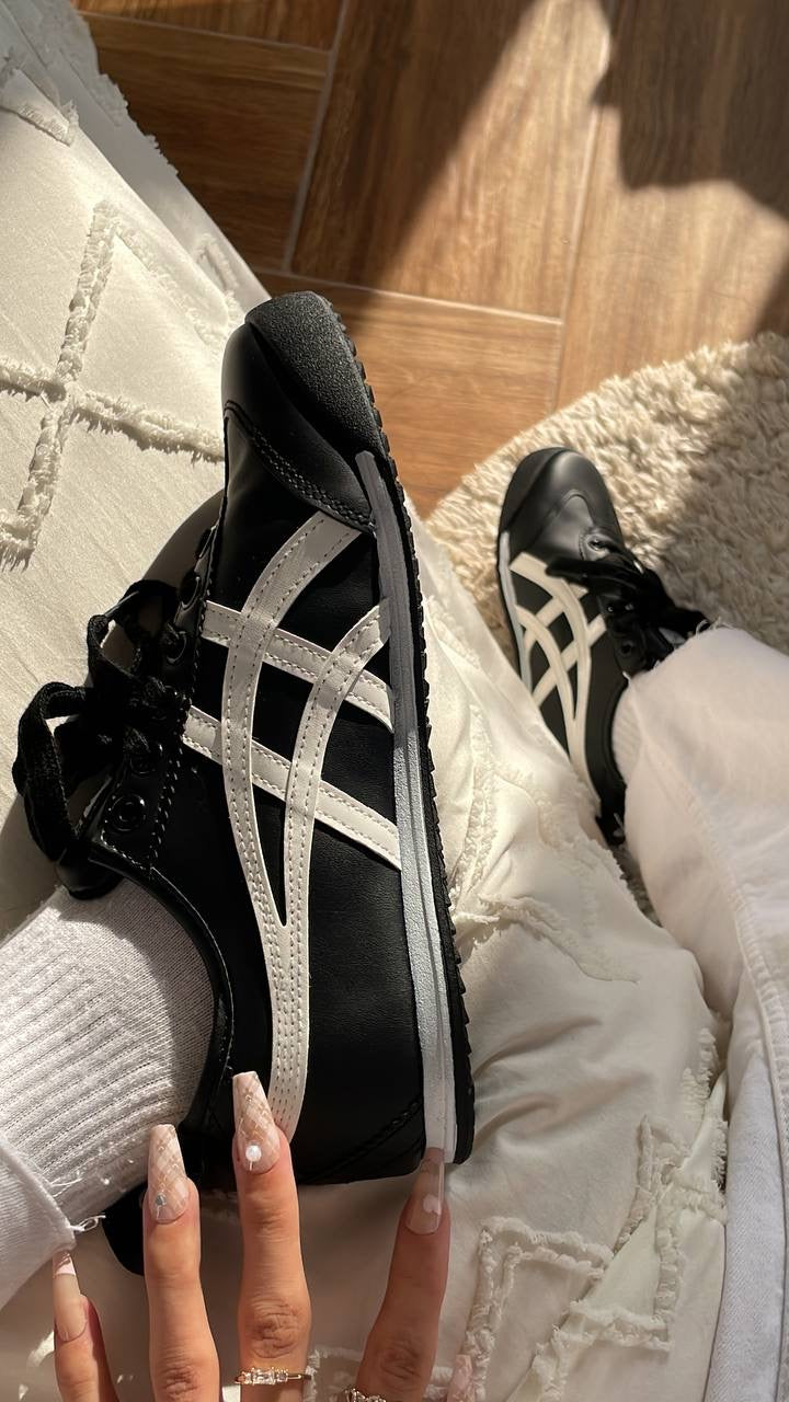 Asics onitsuka tiger 66 black edition