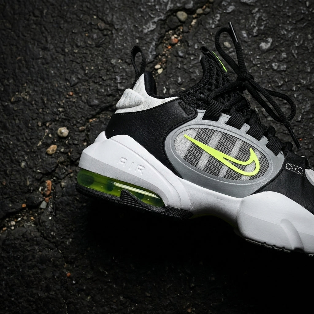 Nike Air Max Alpha Savage 2 - Black/Volt