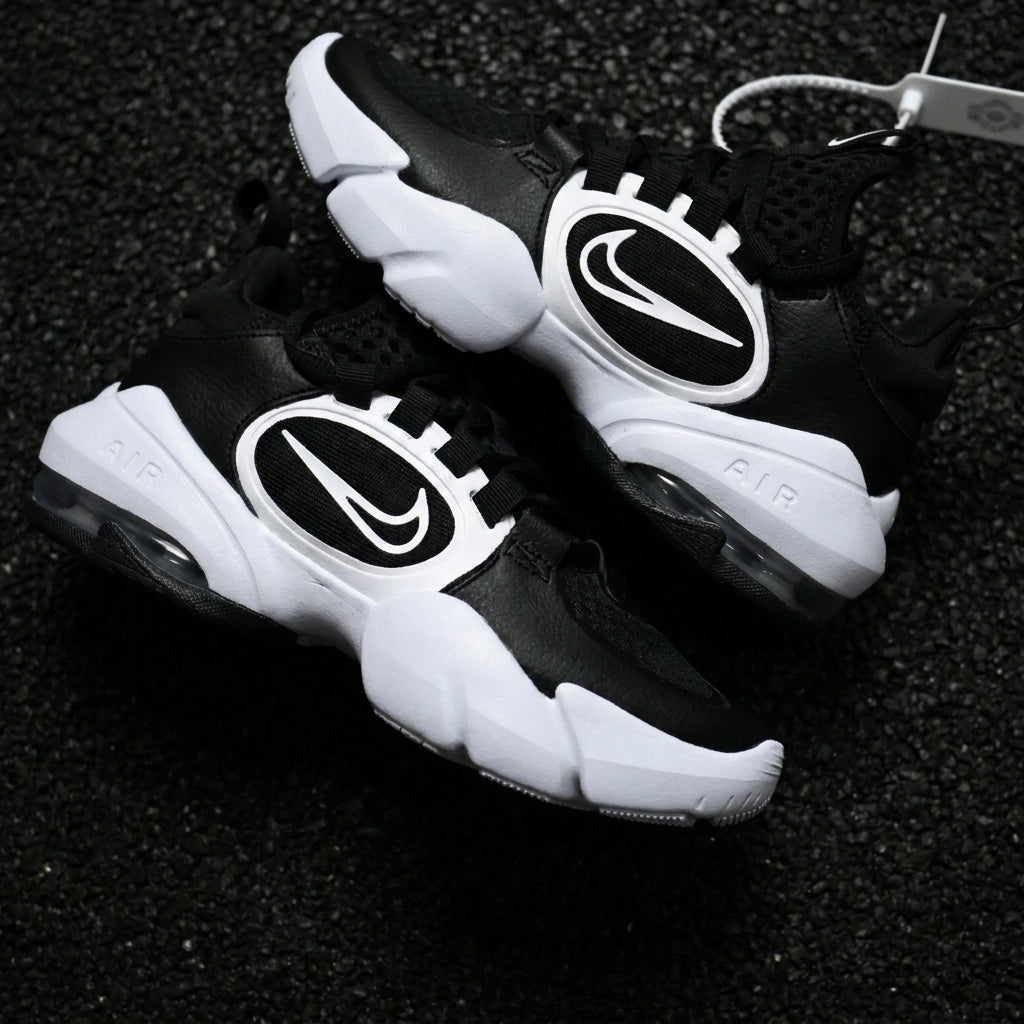 Nike Air Max Alpha Savage 2 - Black/White