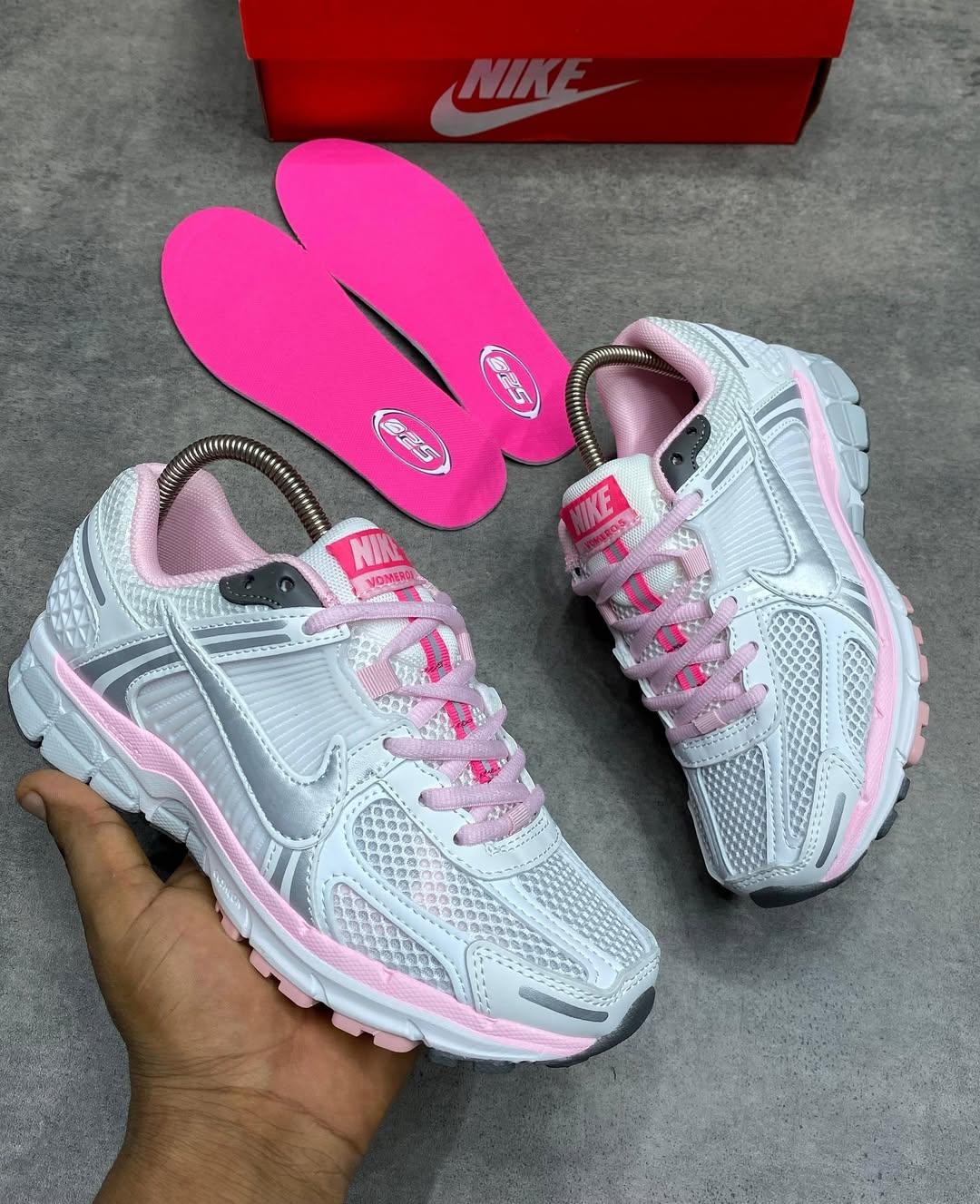 Nike zoom vomero 5 (Femme)