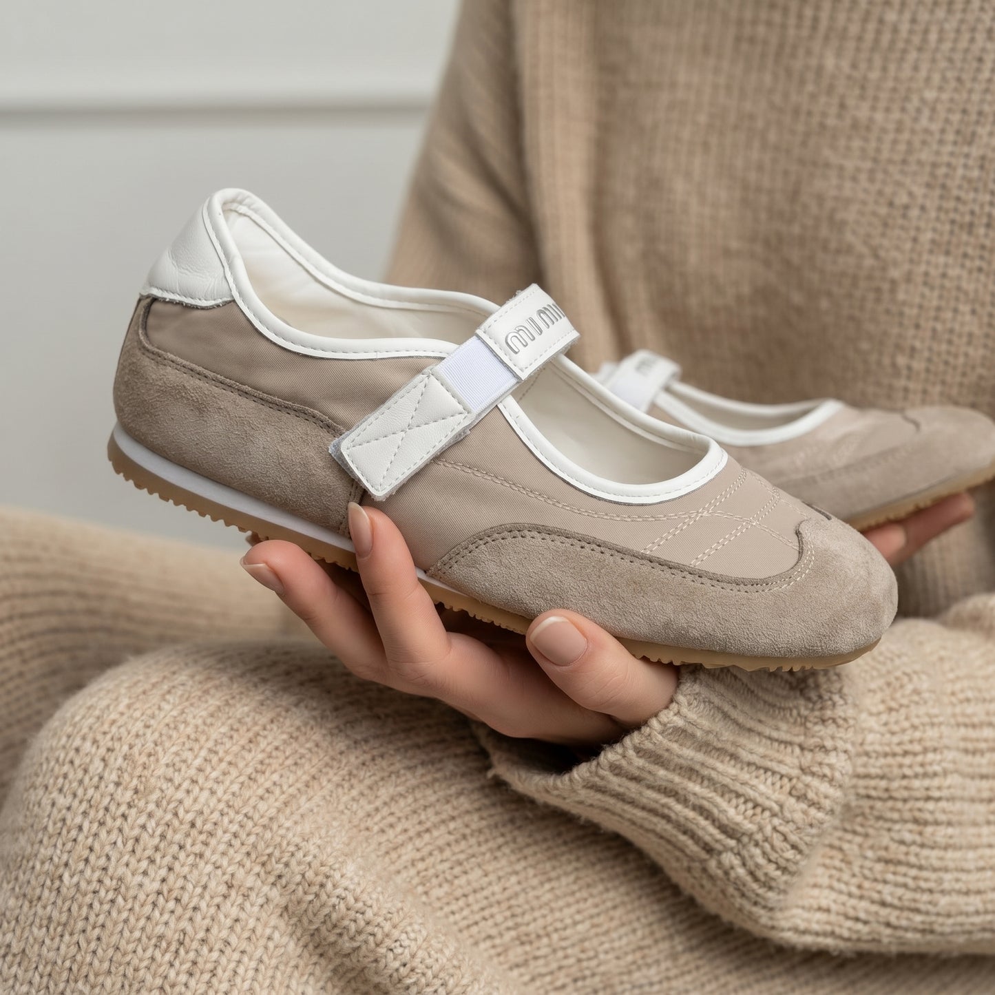 Miu Miu Sneakirina Beige