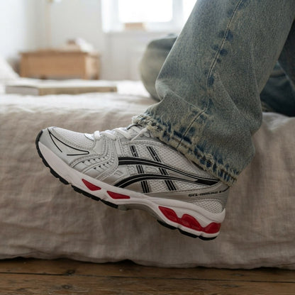 Asics gel kayano 14 Red edition (للنساء)