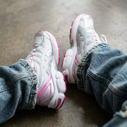 Asics gel kayano 14 Pink edition (للنساء)