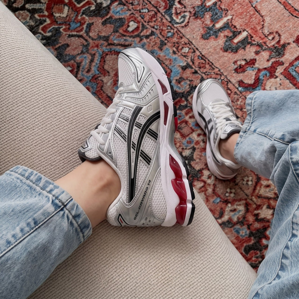 Asics gel kayano 14 Red edition (للنساء)