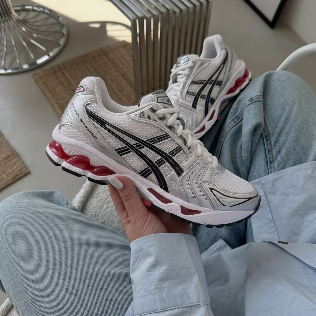 Asics gel kayano 14 Red edition (للنساء)